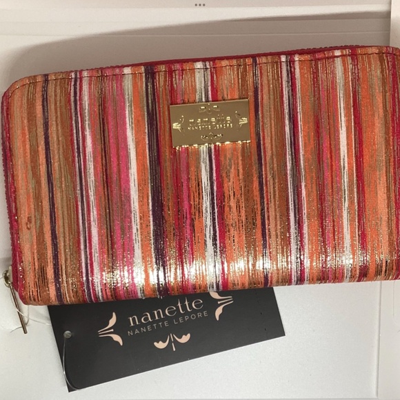 $23 Nanette Lepore Zip around Wallet w/ RFID Protection. New - Picture 6 of 6